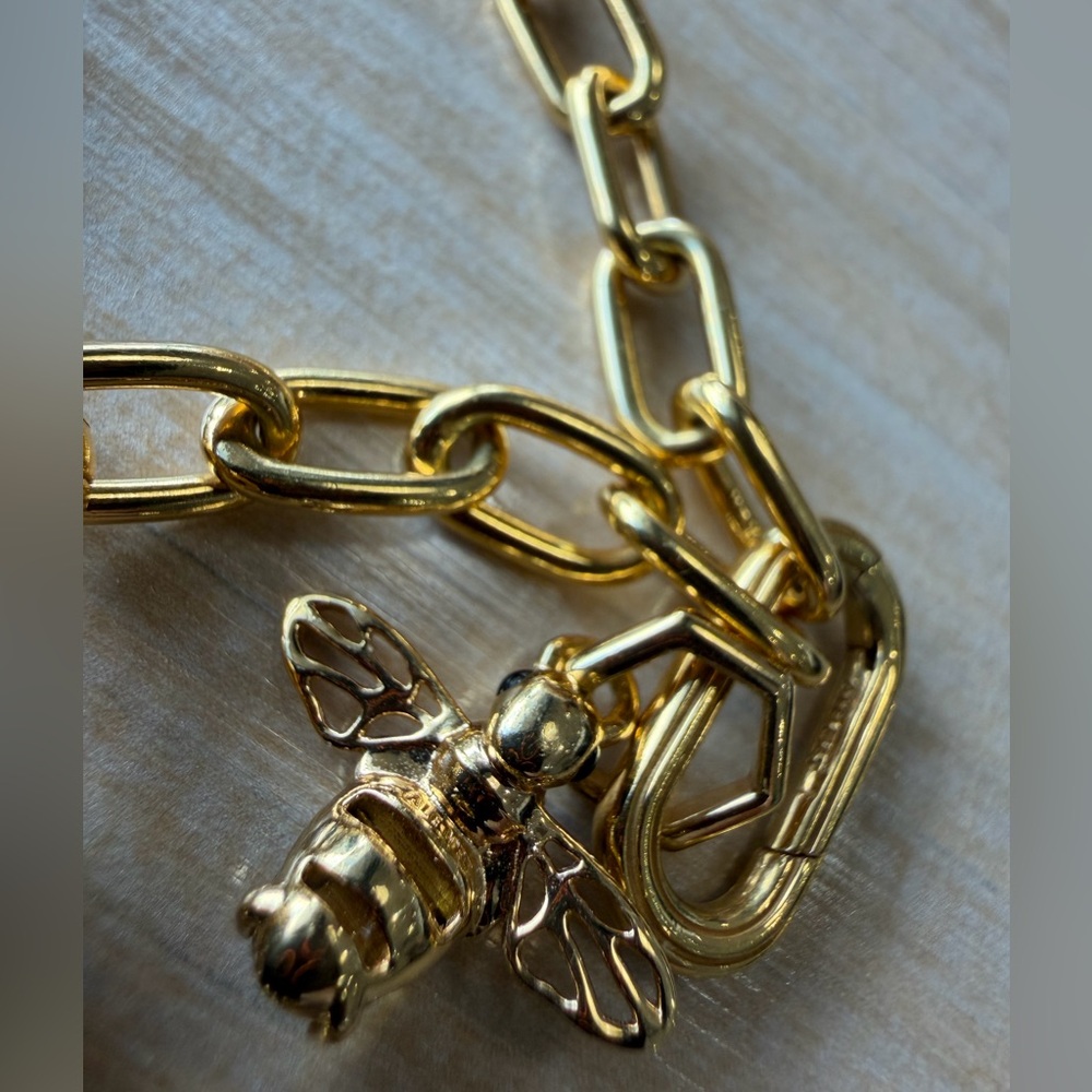 ✨ Authentic Pandora 8” Gold Link Charm Bracelet w/ Bee & Turtle Charms 💛 - Picture 7 of 15